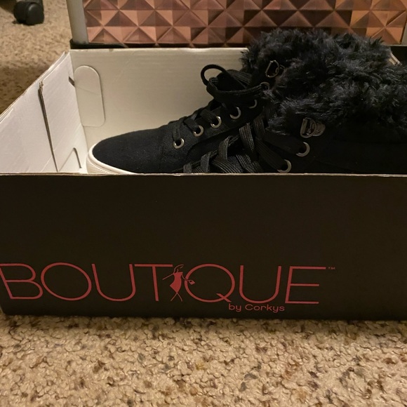 NWT. Women’s black Corey’s. Size 7. Perfect condition and super cute - Picture 7 of 7